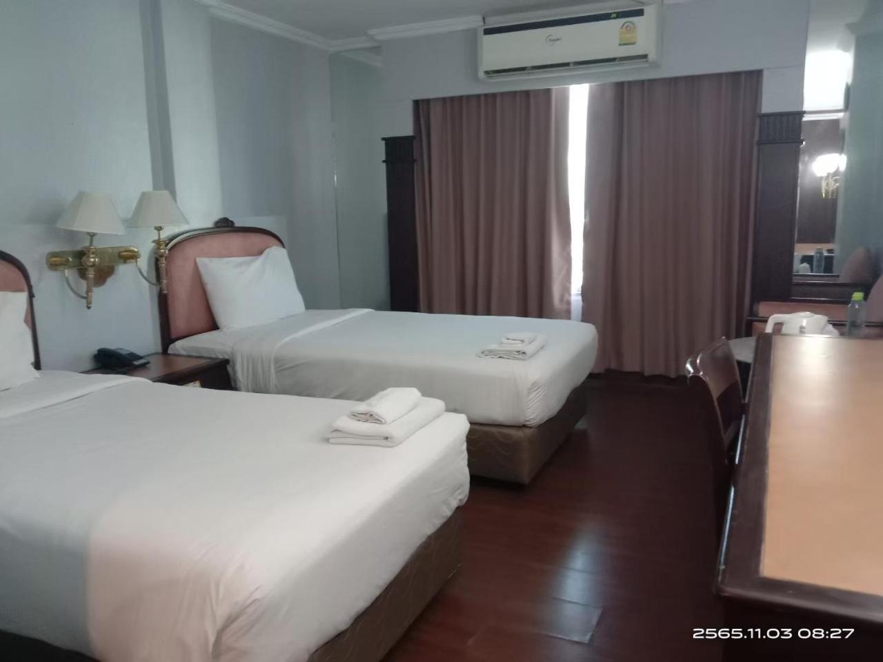 Mayflower Grande Hotel Phitsanulok Exterior photo